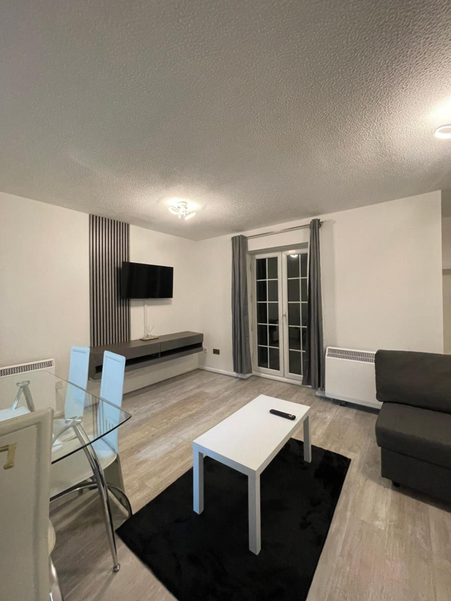 Cardiff Bay Apartment With Parking Exteriér fotografie