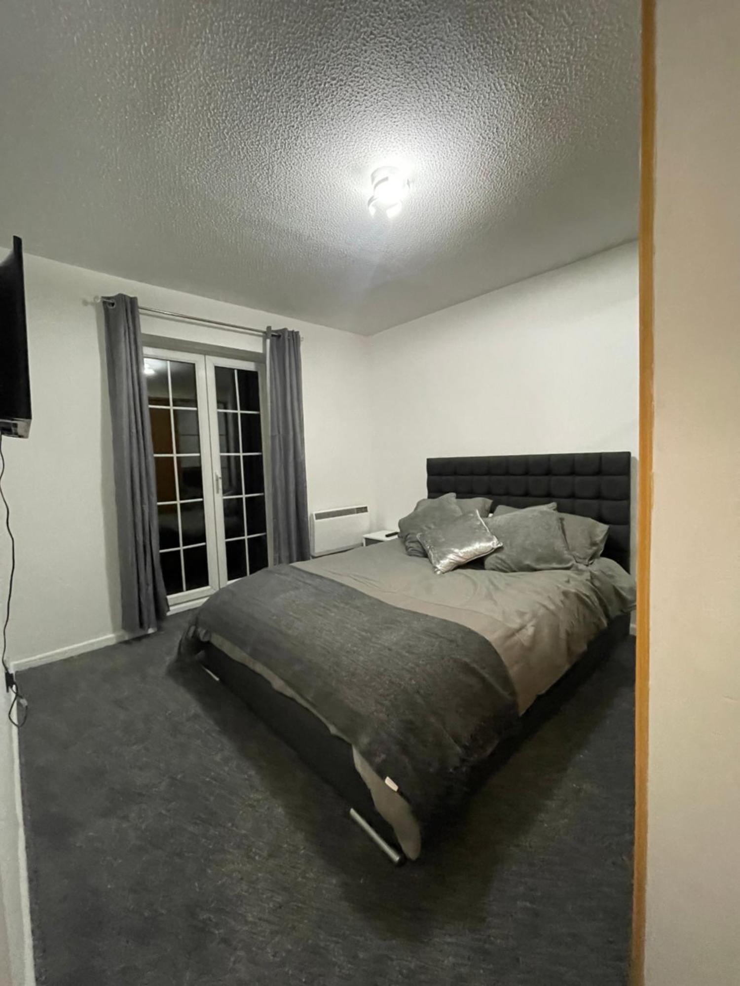 Cardiff Bay Apartment With Parking Exteriér fotografie
