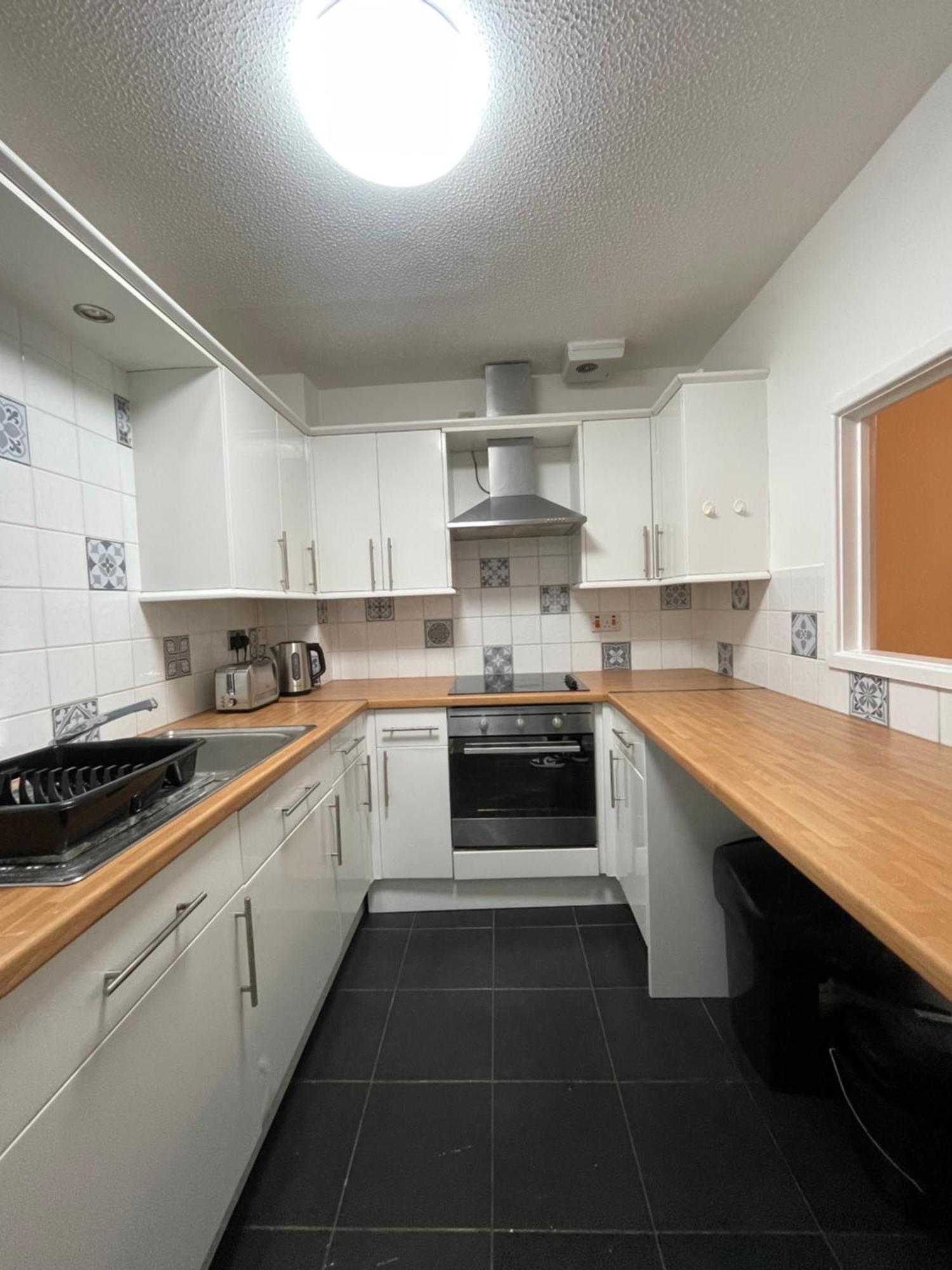 Cardiff Bay Apartment With Parking Exteriér fotografie